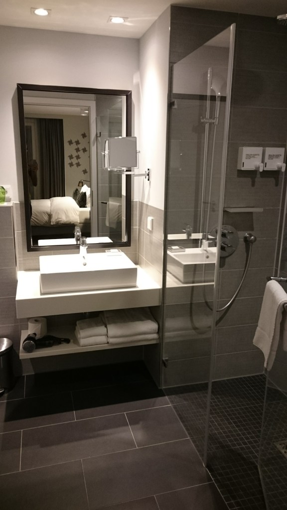 Capri by Fraser Frankfurt - Bathroom