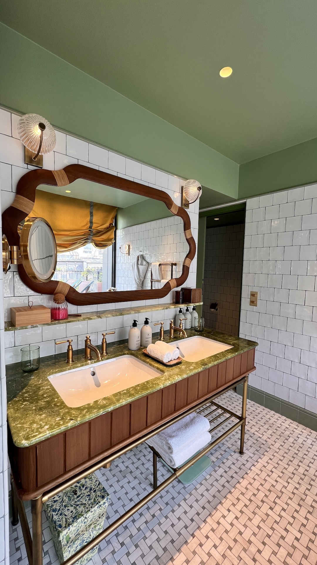 La Fantaisie Paris - Bathroom Double Sink