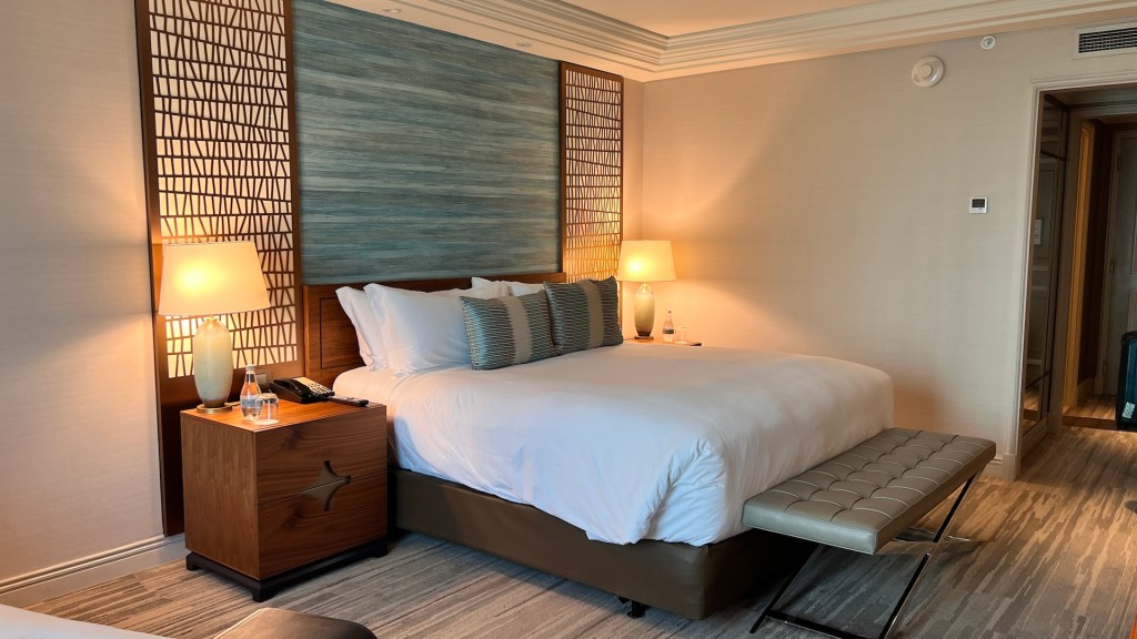 Ritz-Carlton Santiago - Bedroom