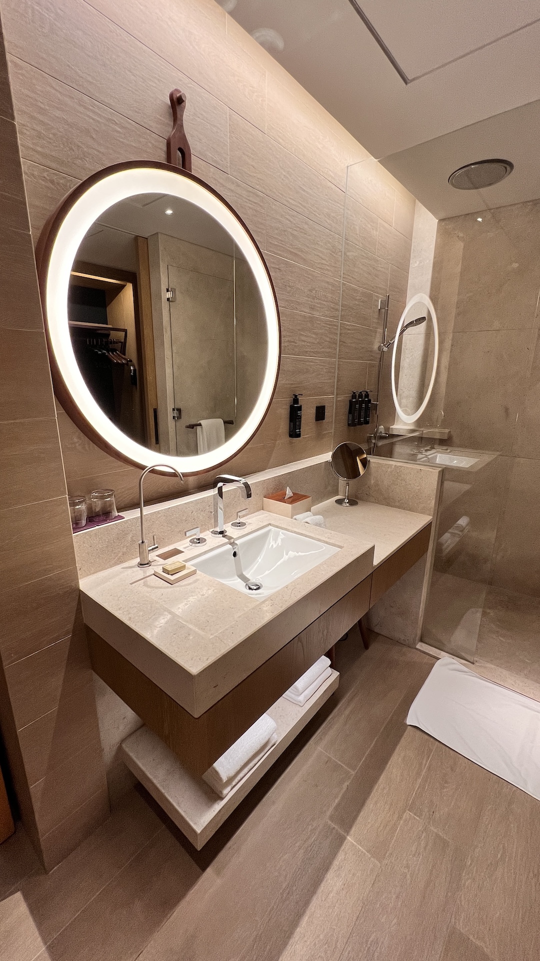 Andaz Singapore - Bathroom