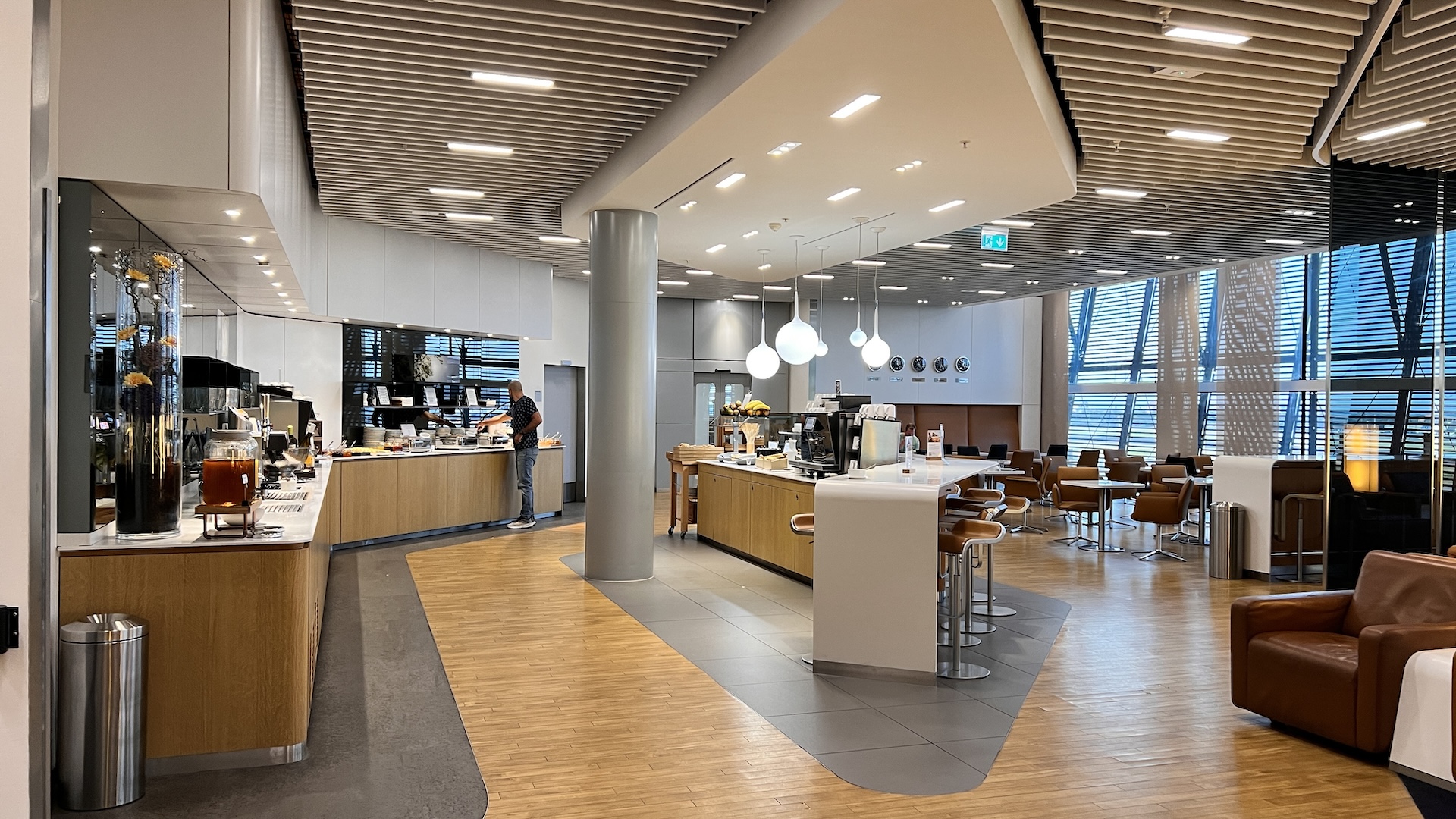 Heathrow Airport Terminal 2 - Senator Lounge