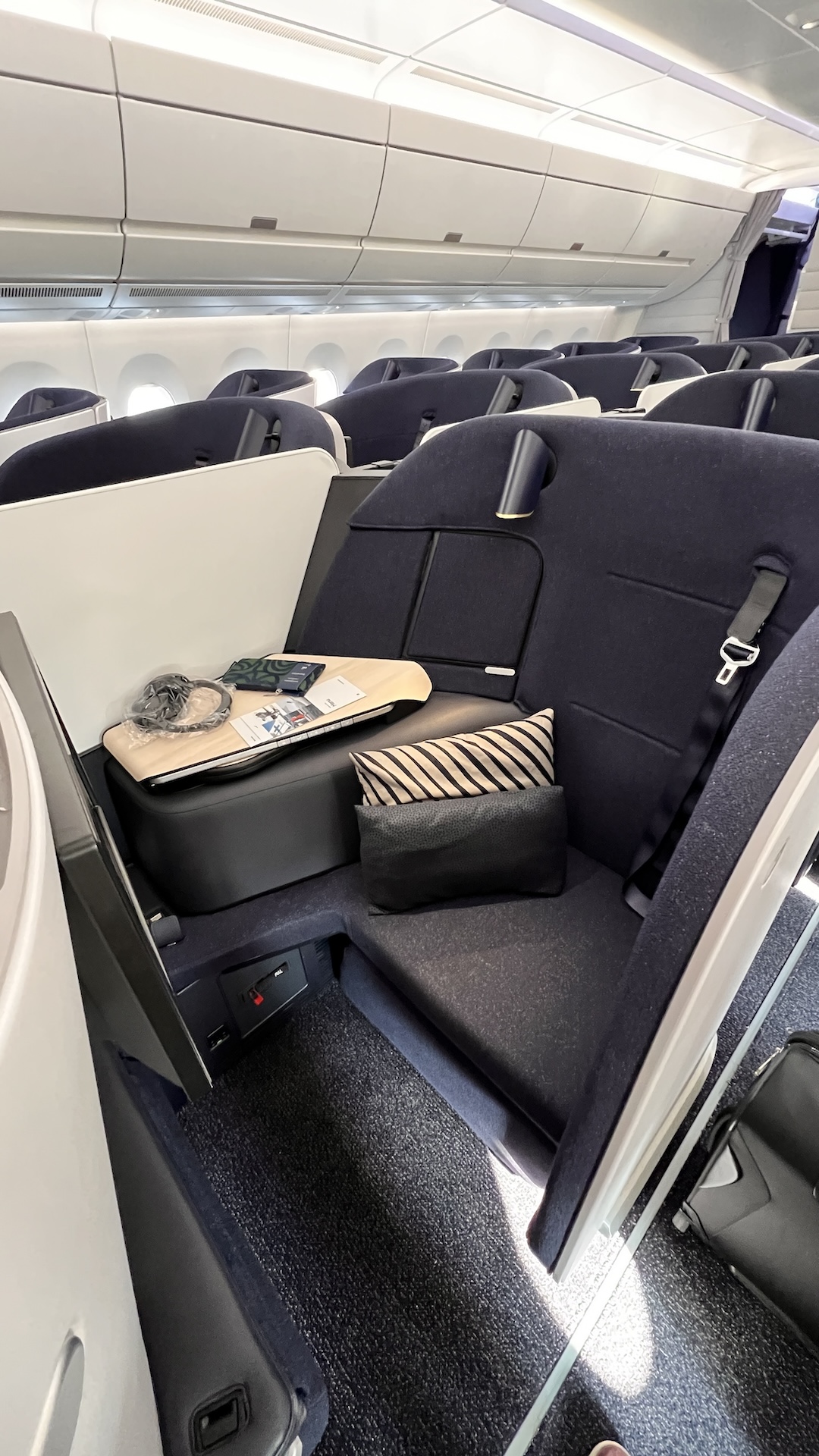 Finnair Business Class - AirLounge Seat