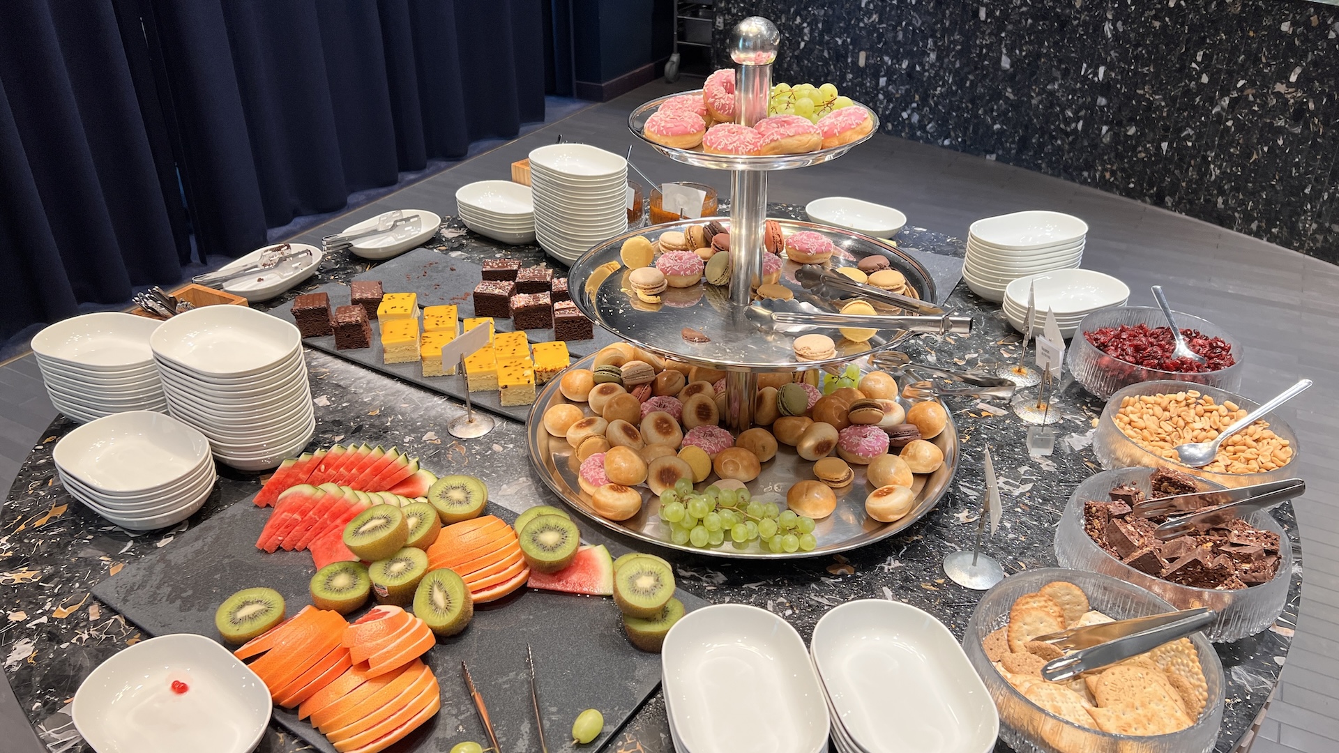 Finnair Platinum Wing Lounge - Dessert Buffet