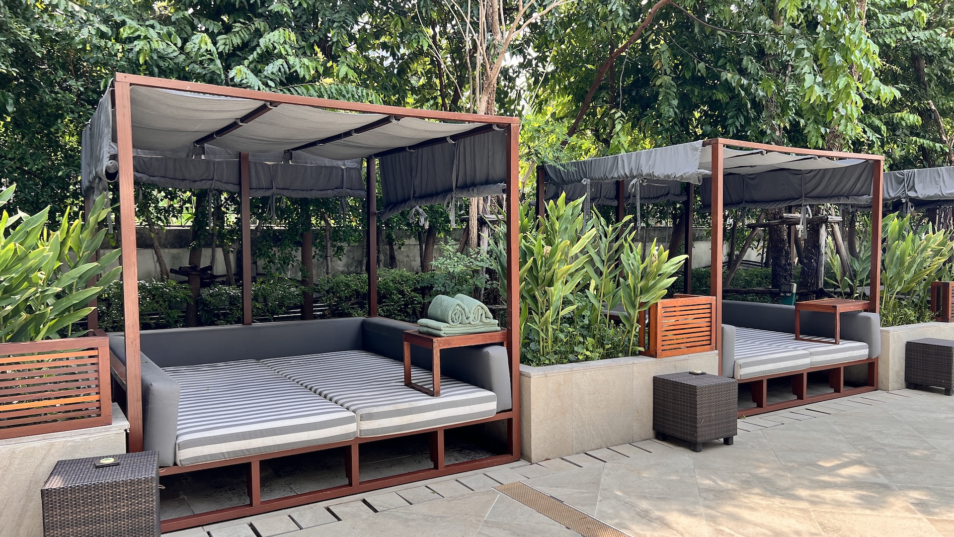 The Sukhothai Bangkok - Pool Cabana