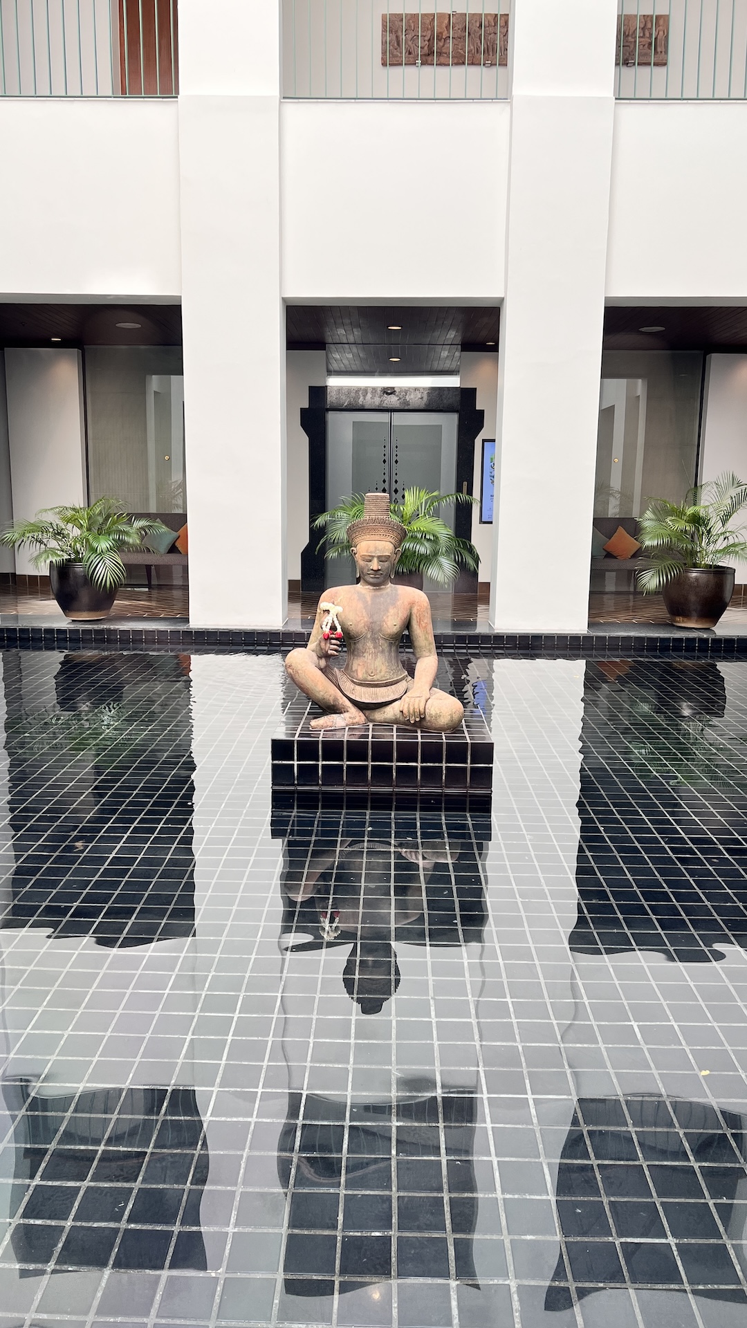 The Sukhothai Bangkok - Statue