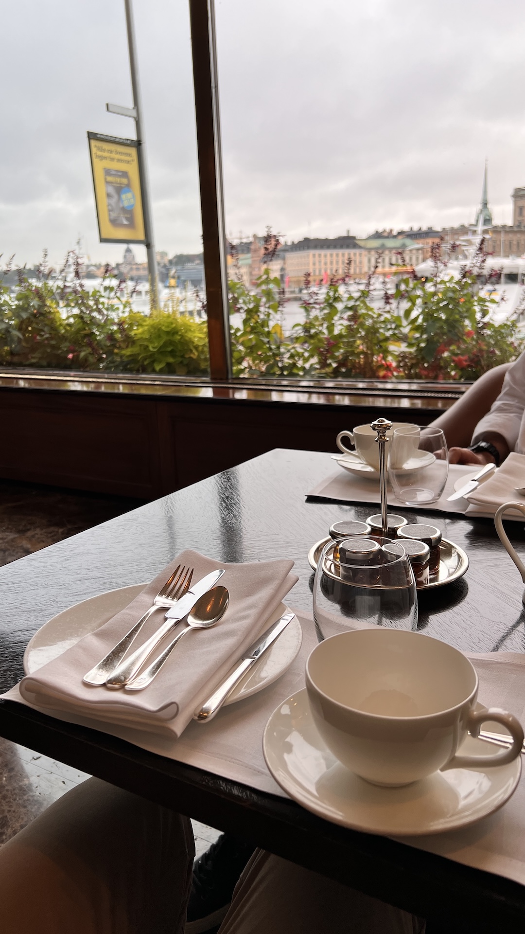 Grand Hotel Stockholm - Main Restaurant Silver Service